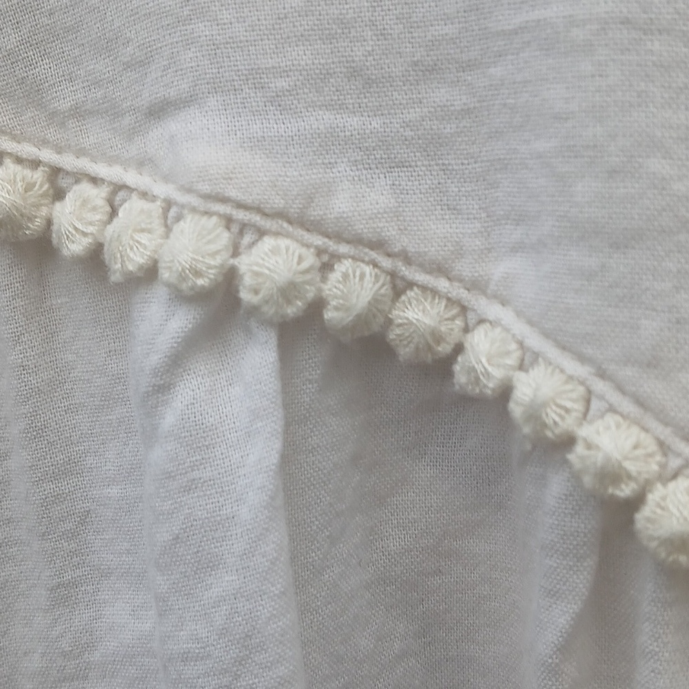 Old Navy Cream  Embroidery Buttondown SplitV Peasant Top size XL - Picture 12 of 12